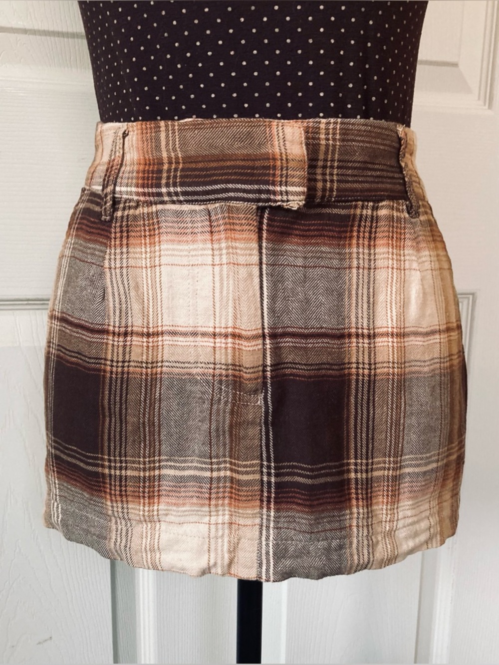 Plaid Mini Skirt in Brown & Cream: Front Pockets, Sz. 1/2